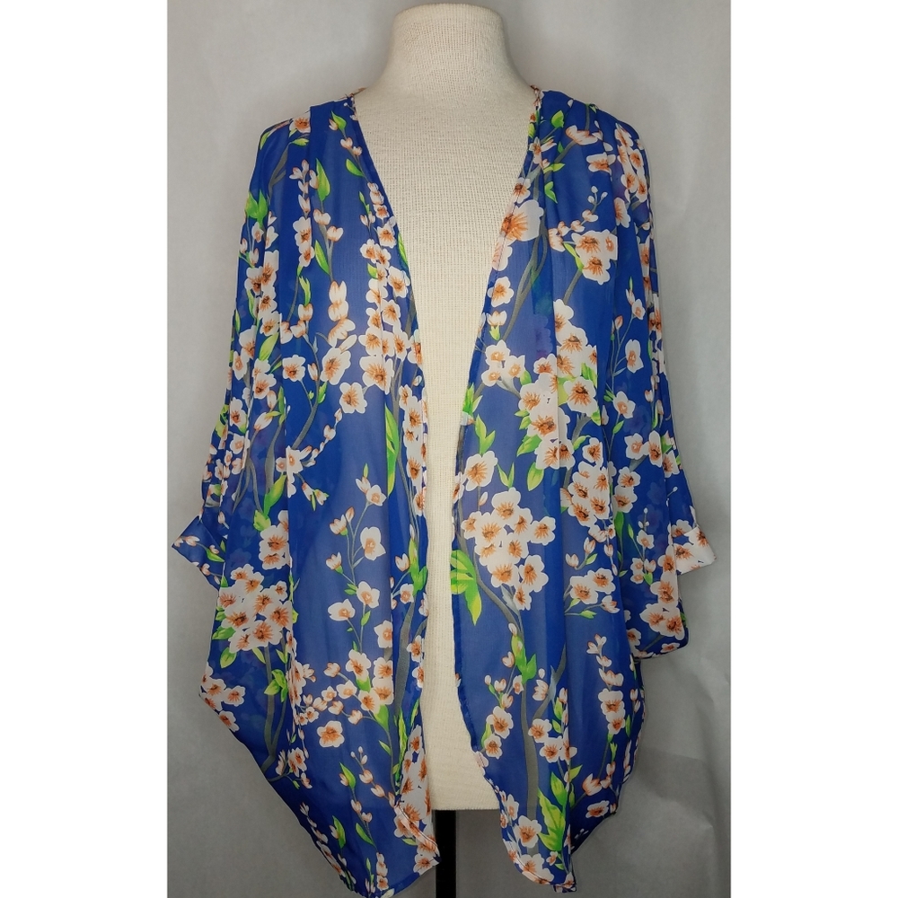 💋 bright blue floral kimono